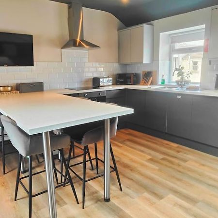 Sloane Modern 2 Bedroom Seafront Apartment Блекпул Екстериор снимка