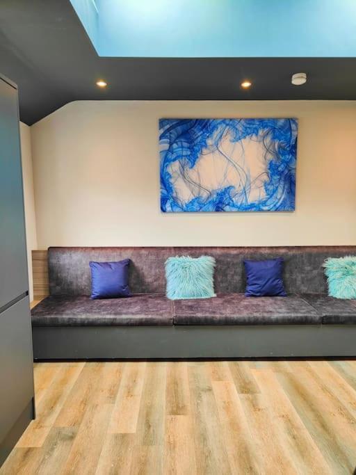 Sloane Modern 2 Bedroom Seafront Apartment Блекпул Екстериор снимка