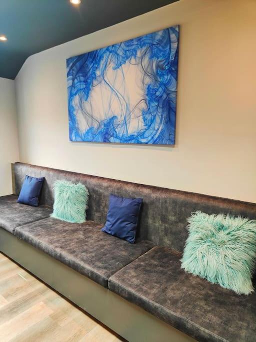 Sloane Modern 2 Bedroom Seafront Apartment Блекпул Екстериор снимка