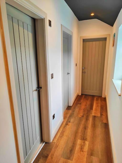 Sloane Modern 2 Bedroom Seafront Apartment Блекпул Екстериор снимка